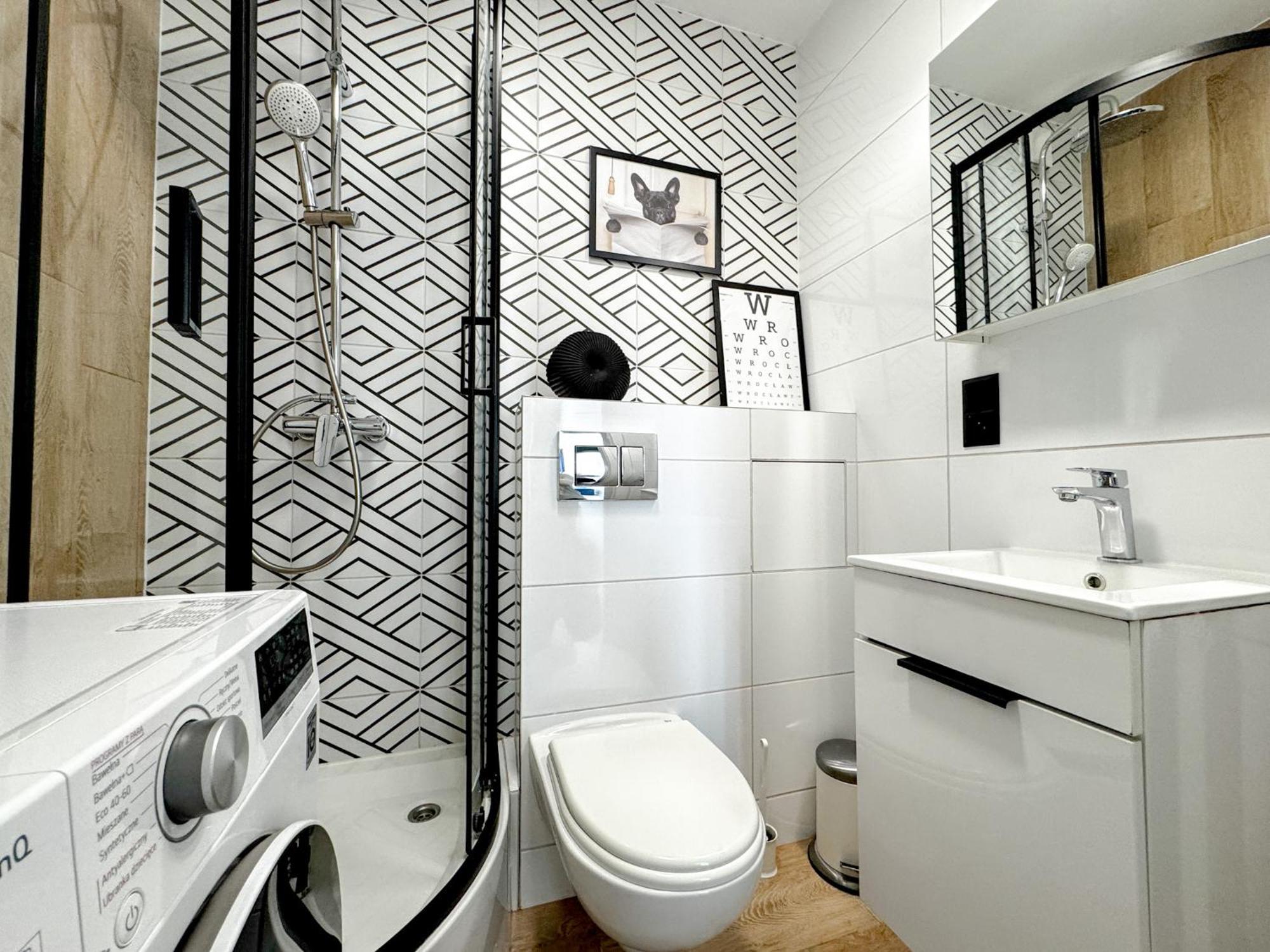2mins Skytower! Stylish 2bd Kitchen, Balcony! Near Train Apartament *