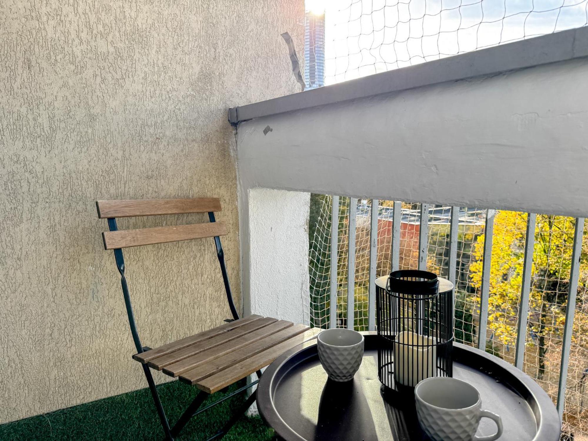 2mins Skytower! Stylish 2bd Kitchen, Balcony! Near Train Apartament